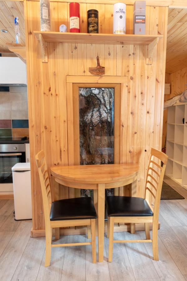Pine Marten Bar Glenmore Treehouse Aviemore Bagian luar foto